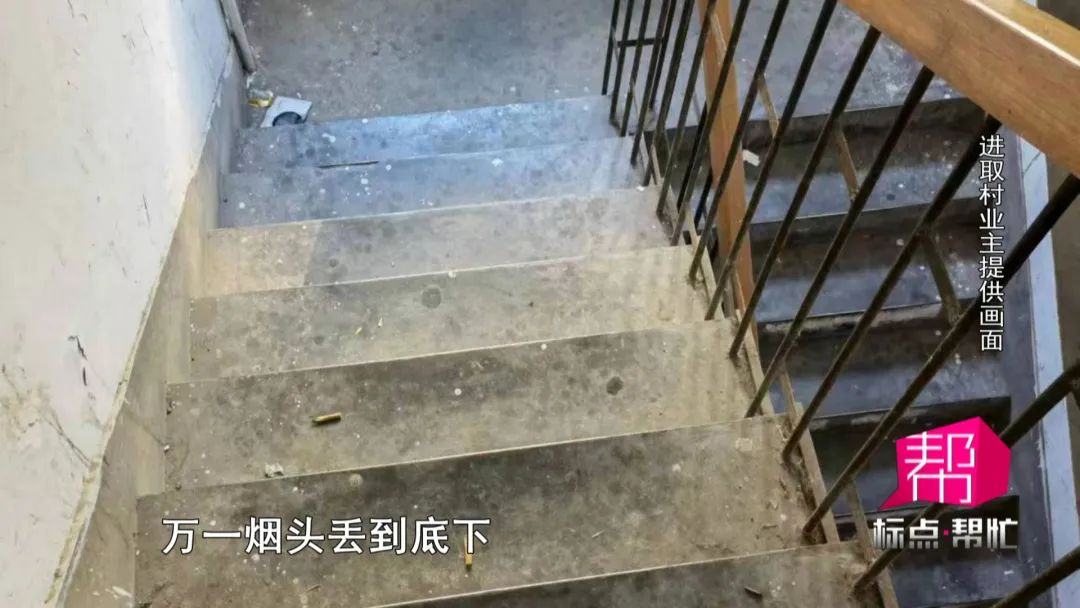 DƬ